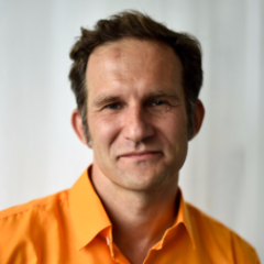 VIB Training & Conferences - Trainer picture - Dan Csontos