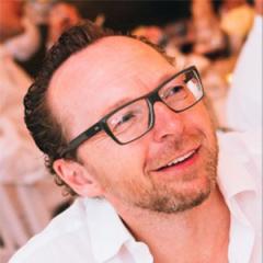 VIB Training & Conferences - Trainer picture - Patrik Onsea