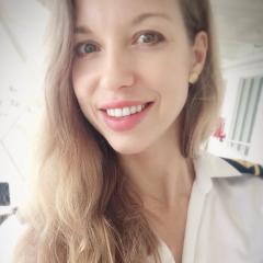 Training & Conferences - Trainer picture - Naomi Vanderstockt